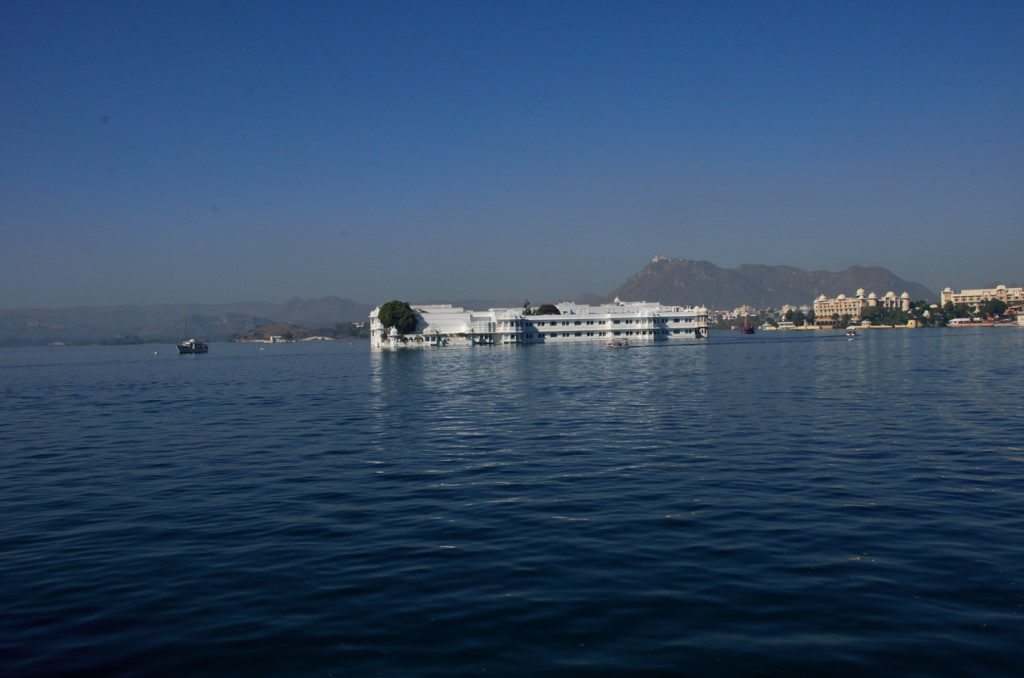udaipur-lakes-lake-pichola, holiday in Udaipur